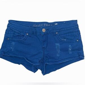 Almost Famous Womens Distressed Blue denim Jean Shorts Size 7